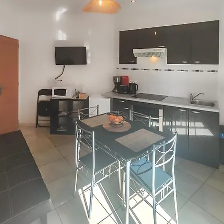公寓 1 Bedroom Lovely In *